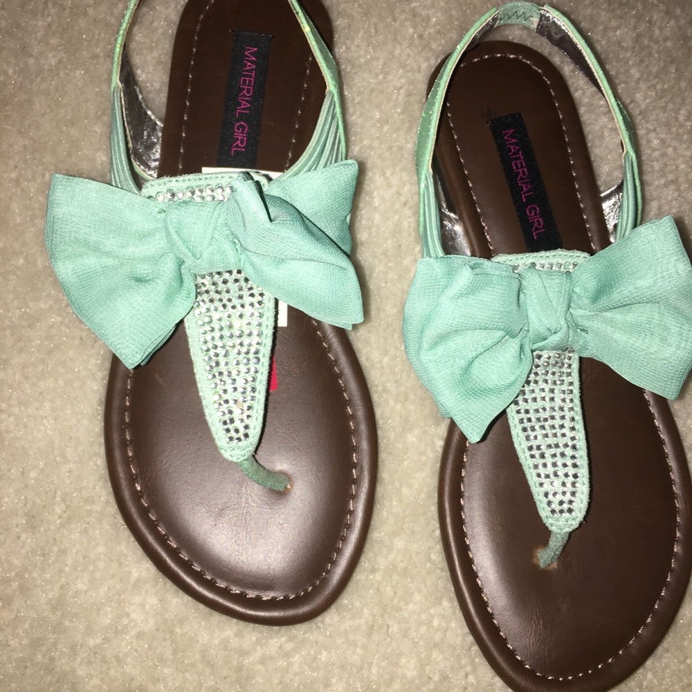 Brand new sandals with bow