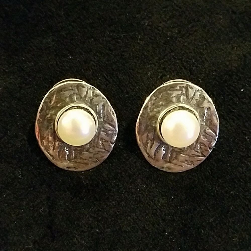 Sterling Silver & Pearl Earrings