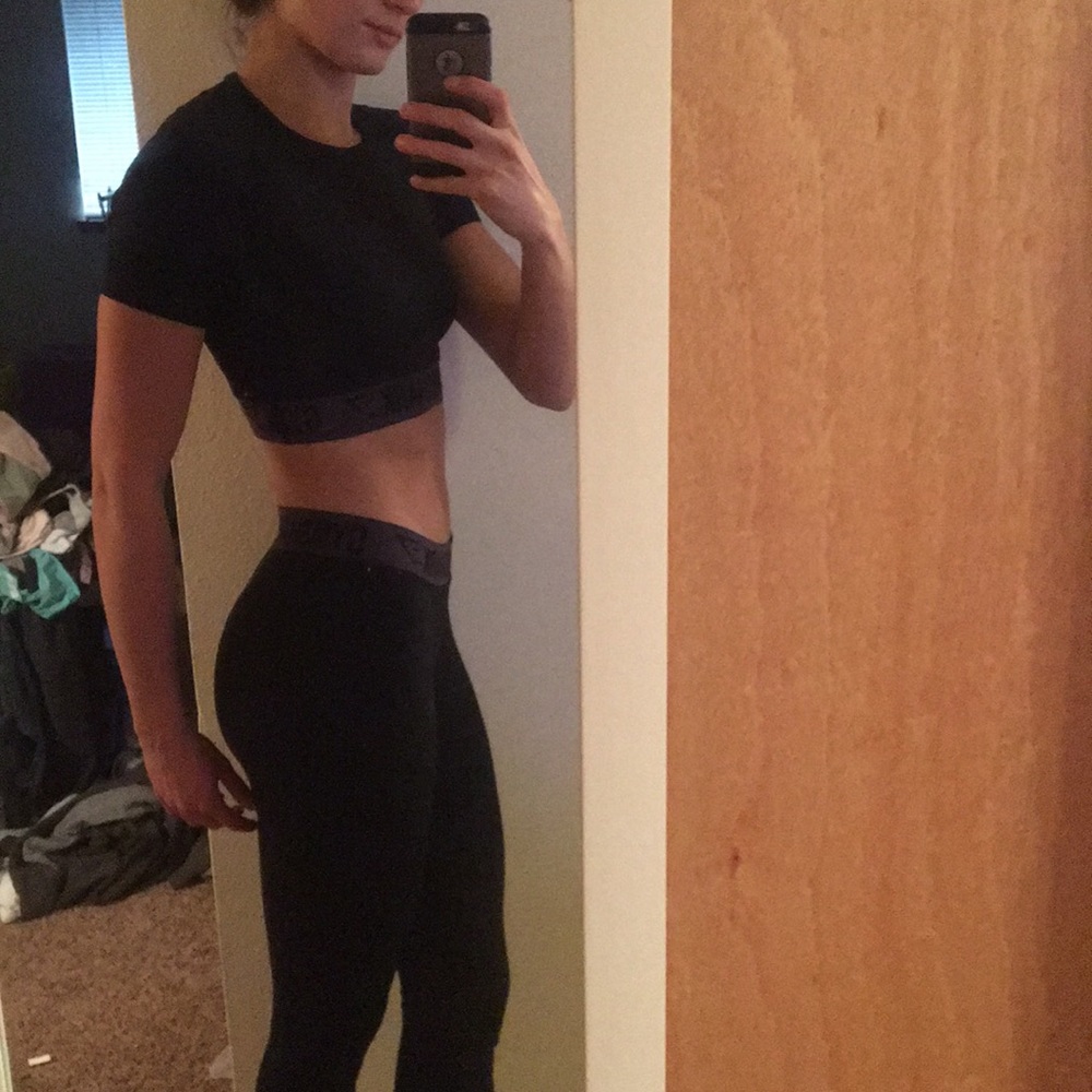 NWOT Gymshark Flex Crop Top