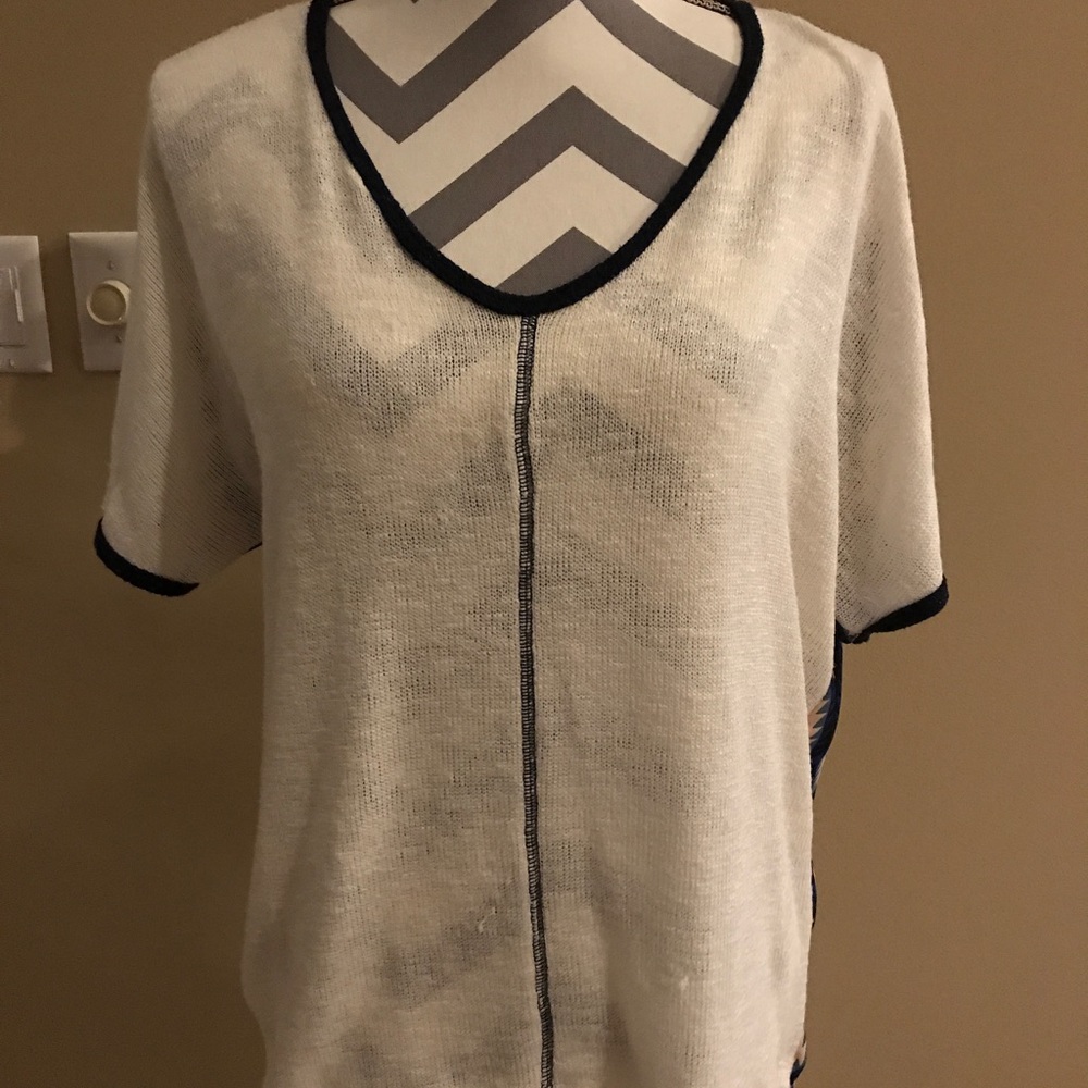 Daytrip light sweater blouse