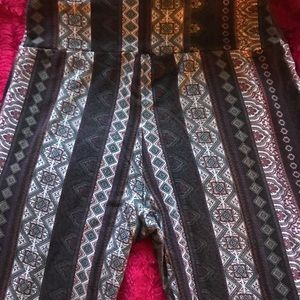 Mandala patterned stretchy bell bottoms!