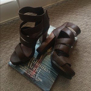 ESPERANZA Chunky heels