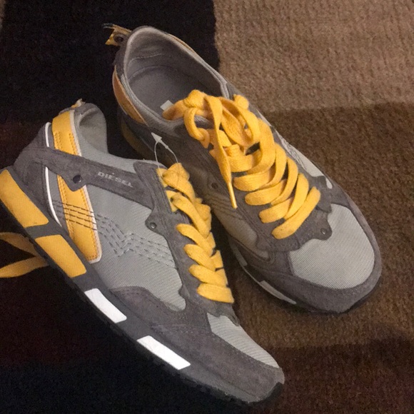 SOLD!!!Diesel ‘Anza’ casual sneaker - Picture 2 of 6