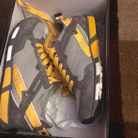 SOLD!!!Diesel ‘Anza’ casual sneaker - Picture 5 of 6