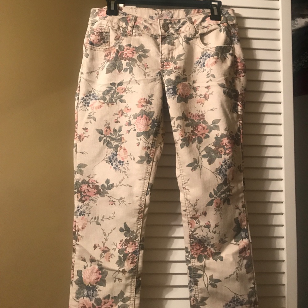 Flowered jeans !