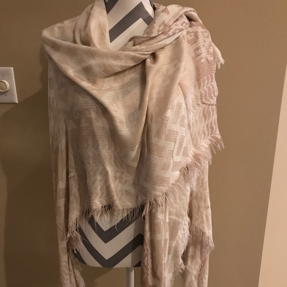 Wrap/scarf