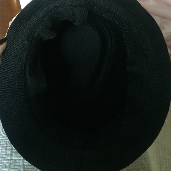 Black studded hat with stars - Picture 4 of 4