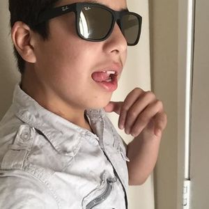 Meet your Posher, Raul