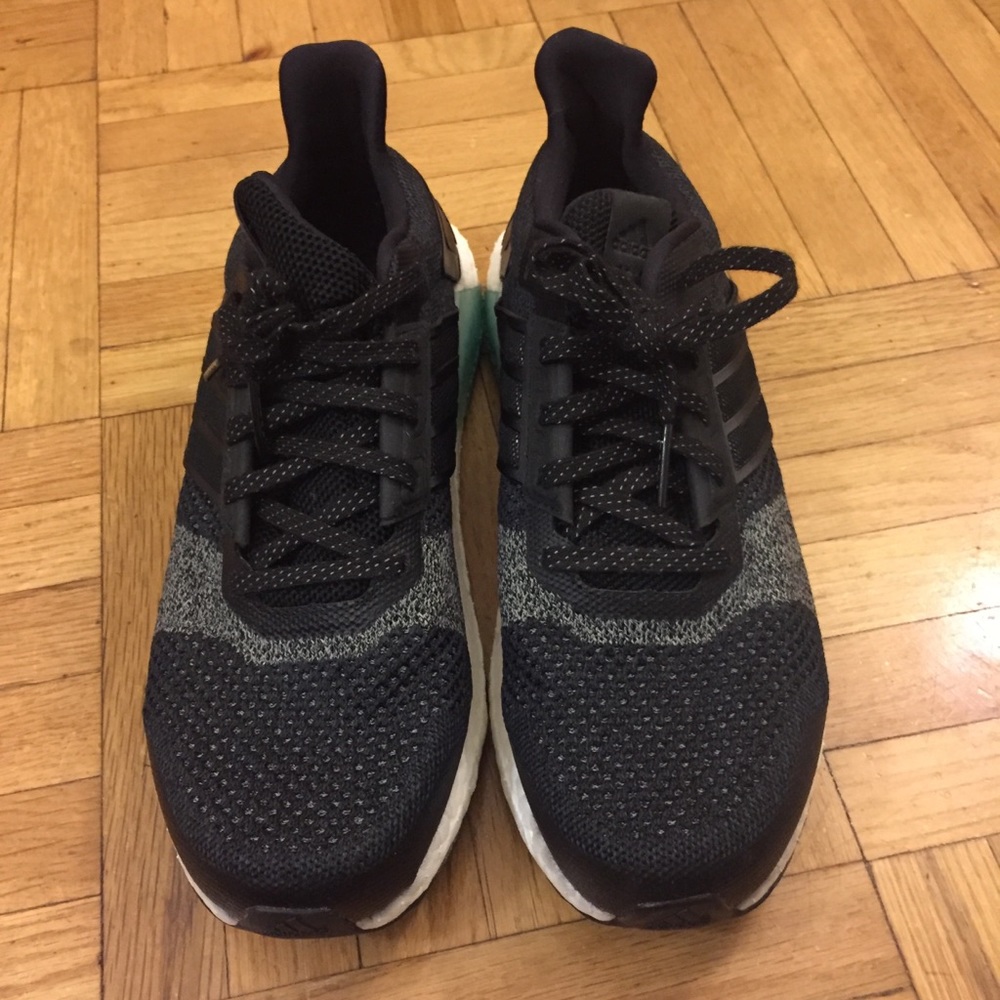 Never worn women’s adidas Ultra Boost