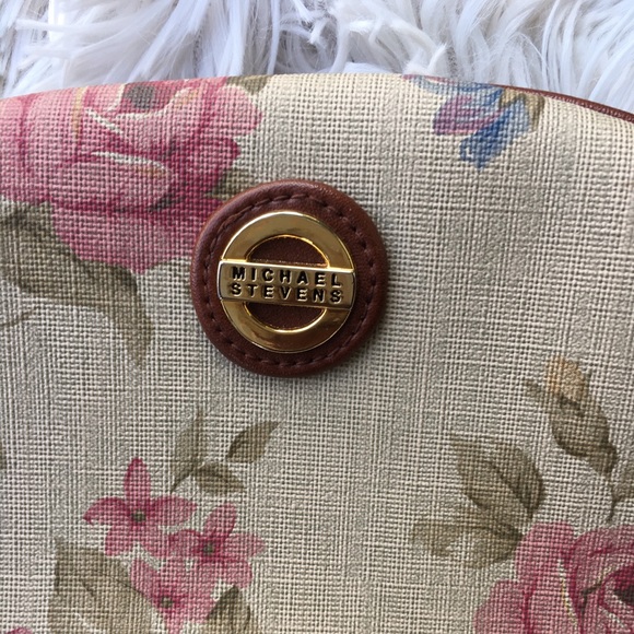 ✨  Sale Michael Stevens Floral Purse✨ CCO - Picture 3 of 8
