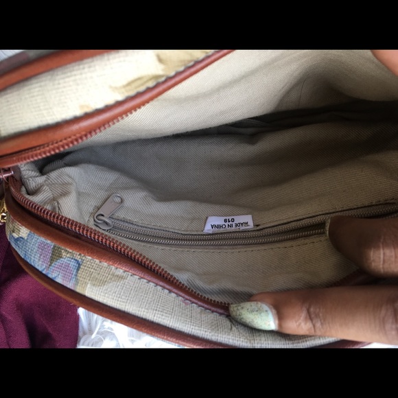 ✨  Sale Michael Stevens Floral Purse✨ CCO - Picture 4 of 8