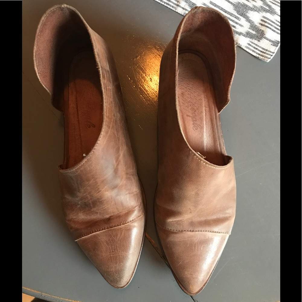 Cognac Free People open booties.