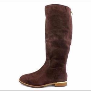 brown boots