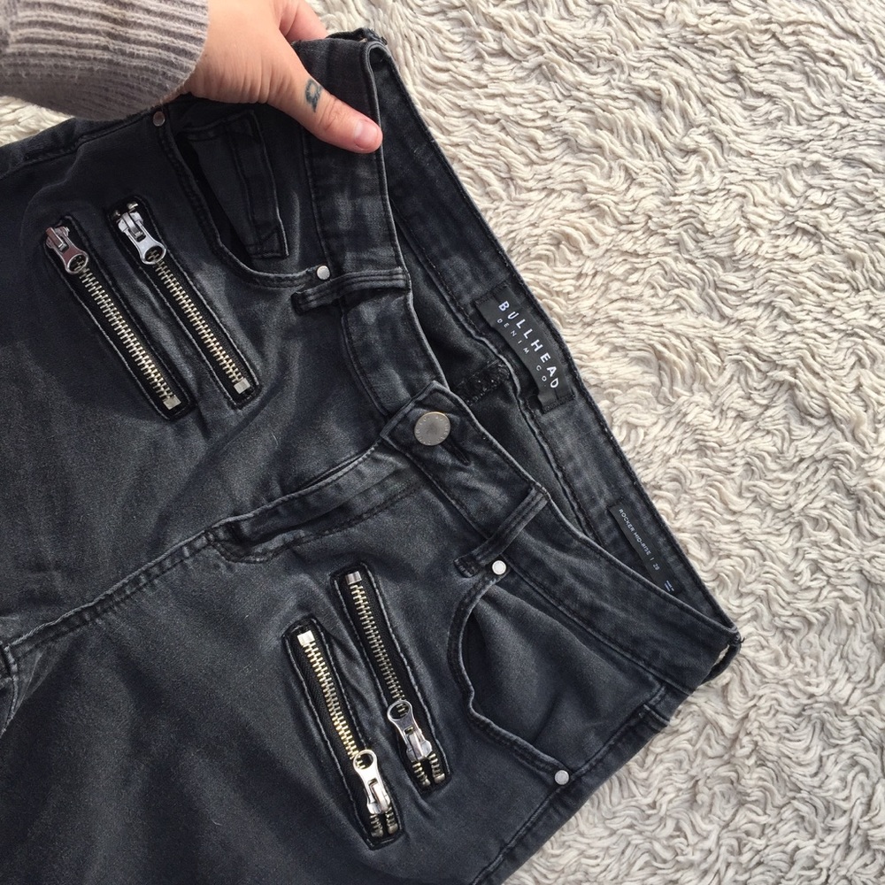 CHRISTMAS SALE! Zipper bullhead Moto Jeans