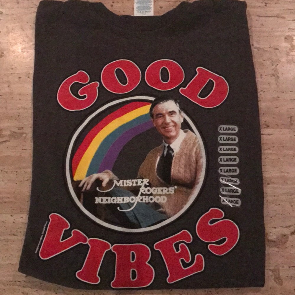 Mr. Rogers Neighborhood tee shirt XL