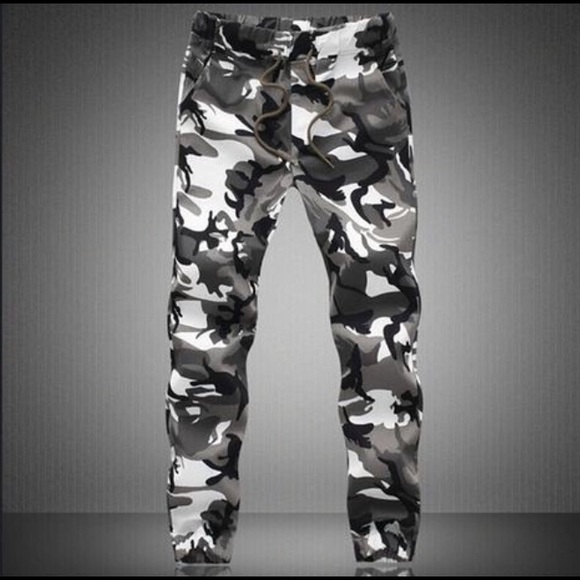 FREE SHIPPING ON ALL MENS CLOTHES! Find out how - Picture 2 of 3