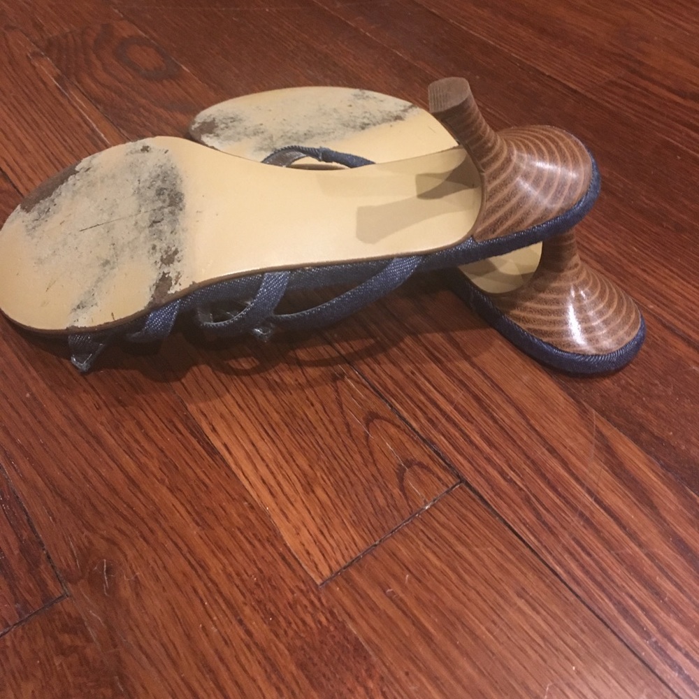 Sandals - Picture 3 of 5