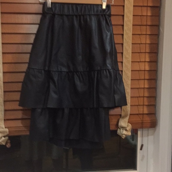 Skirt - Picture 1 of 6