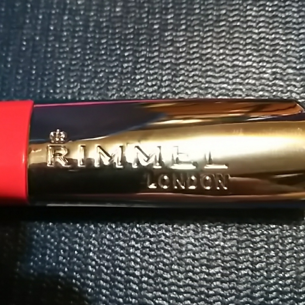 Lipstick bundle! - Picture 5 of 6
