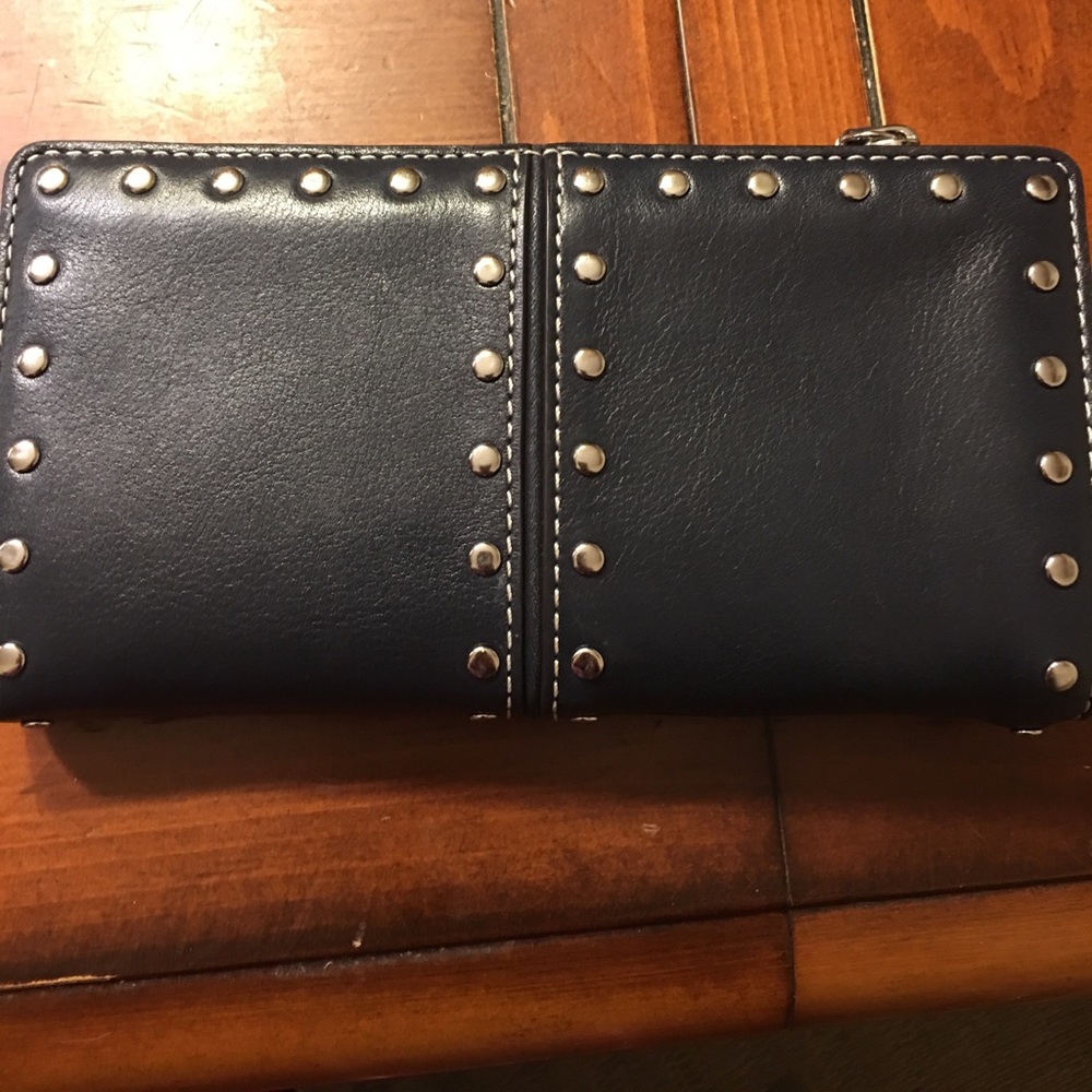 Additional pictures of Navy MK wallets