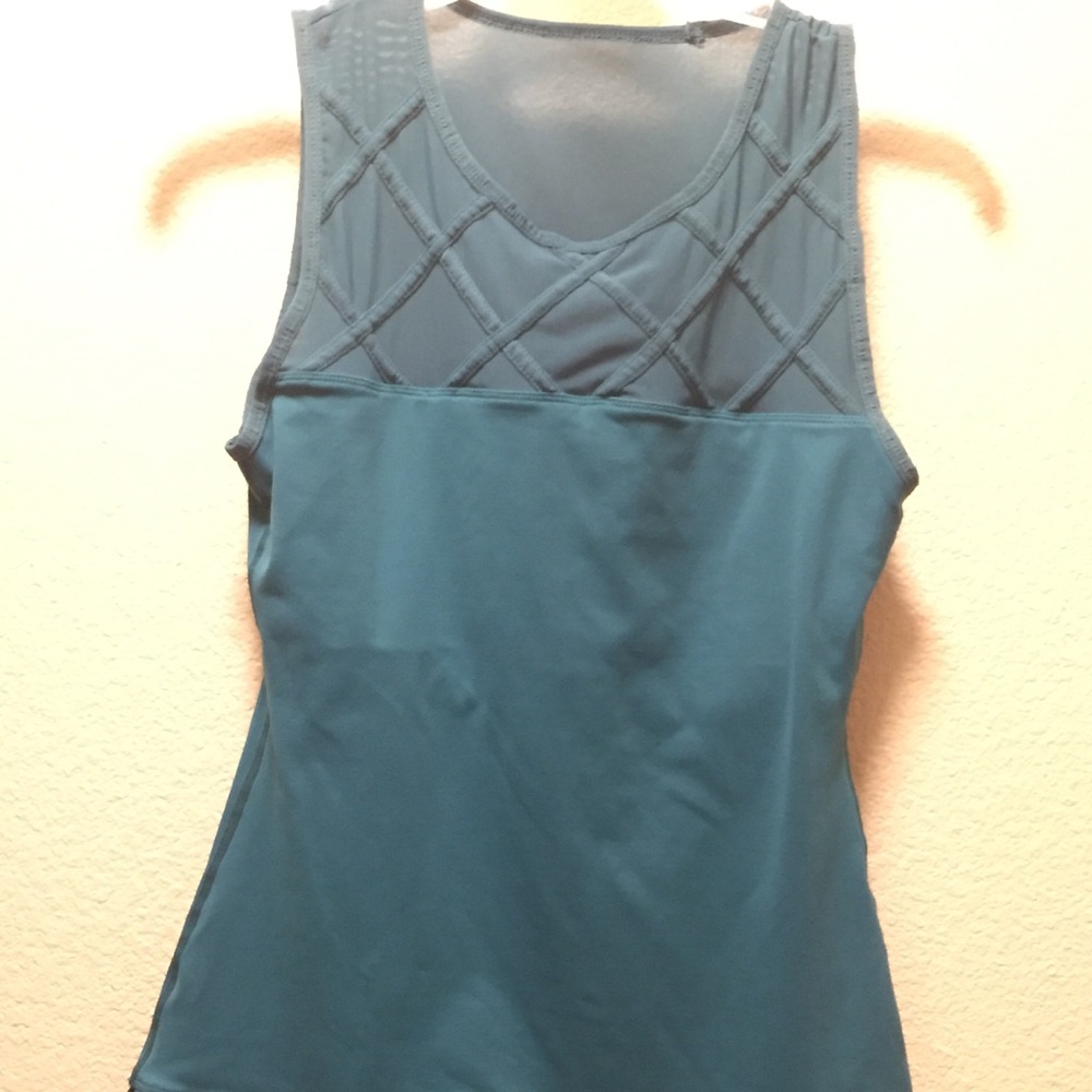 Active wear shirt Brand New Never been worn