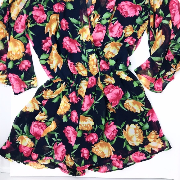 Floral Printed Romper - Picture 2 of 4