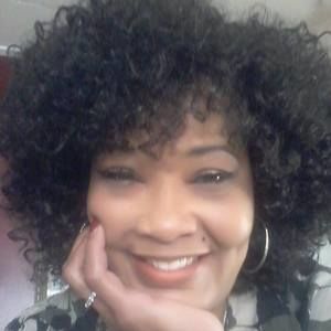 Meet your Posher, Cynthia