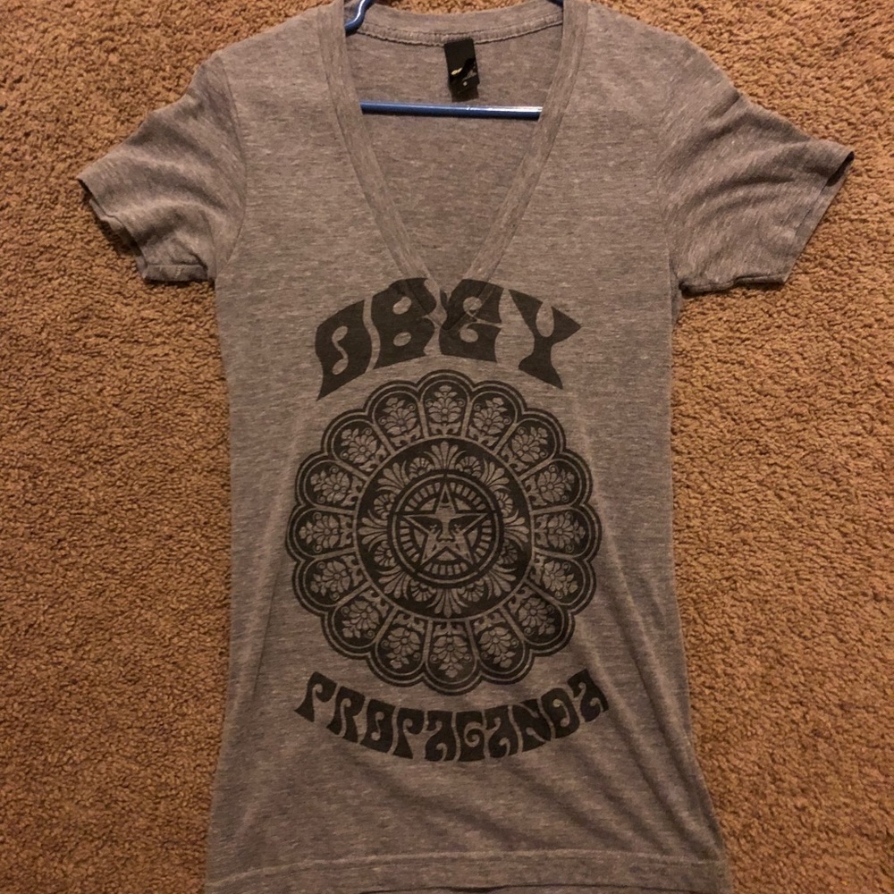 Obey top