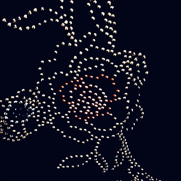 🖤Black one shoulder shirt with flower design - Picture 2 of 4