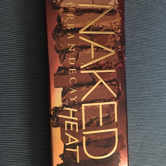 Urban decay naked heat eyeshadow palette new