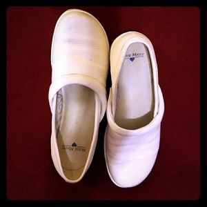 White pillow soft Nurse Shoes