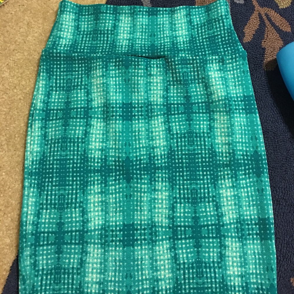 Xs lularoe Cassie skirt
