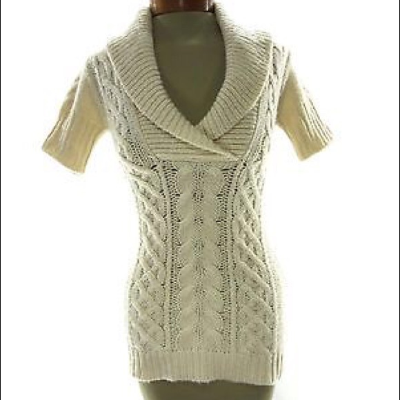 • Sale BCBG Max Azria Wool Cable Knit Sweater CCO - Picture 2 of 3