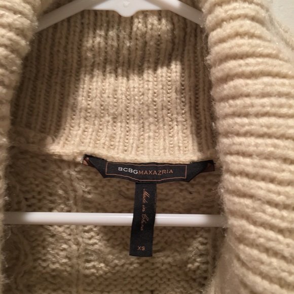 • Sale BCBG Max Azria Wool Cable Knit Sweater CCO - Picture 3 of 3