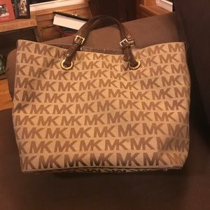 Michael Kors tote
