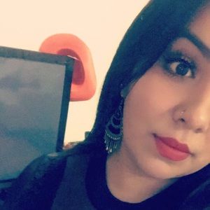 Meet your Posher, Daniela