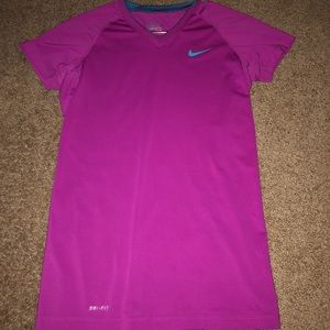 Nike drifit workout top