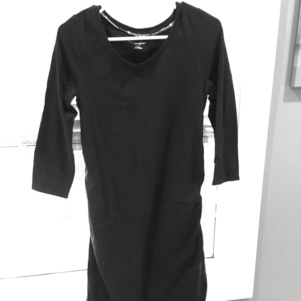 Three-quarter sleeve black maternity dress