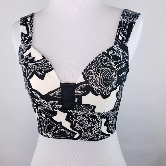 Express Tops - Express Black Floral Crop Top Sz XS