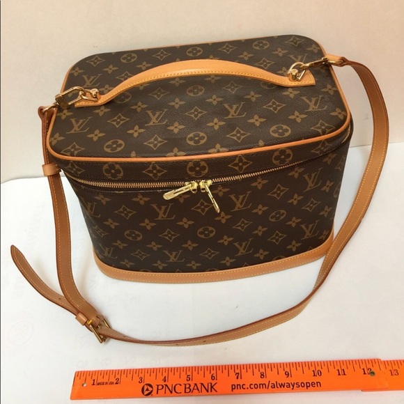 Louis Vuitton Handbags - ‼️Louis Vuitton Train Case new comes with dustbag