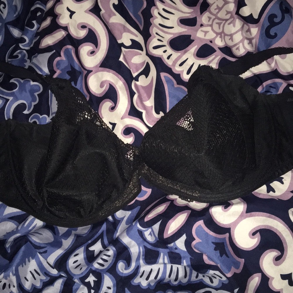 black lacy bra