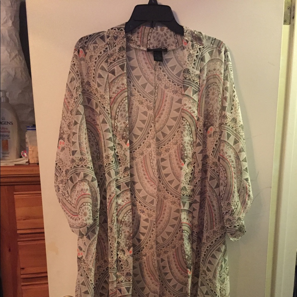 Beautiful shawl/cardigan