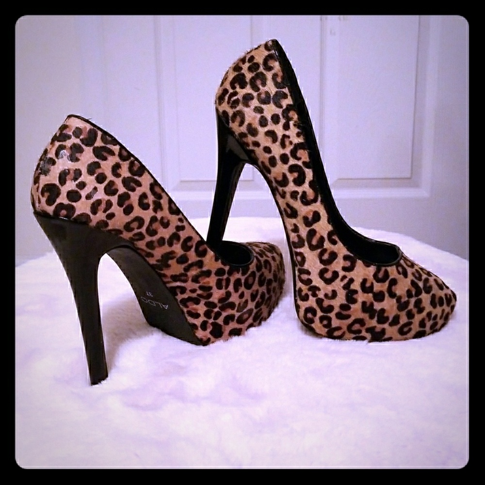 ✔ON HOLD✔for @shariacc Aldo faux calf hair pumps