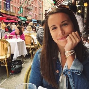 Meet your Posher, Emily