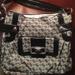 Black Guess shoulder purse