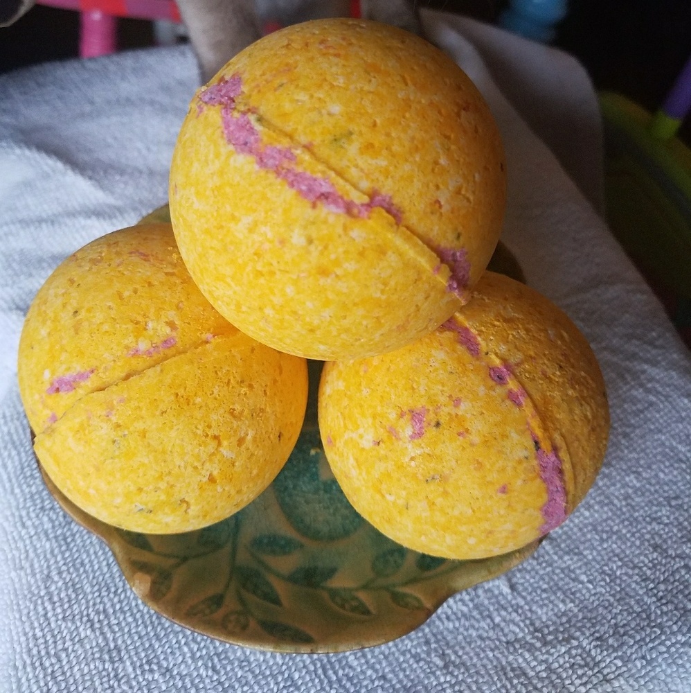 PAIR Large Bath Bombs w/ Prizes made by Me!