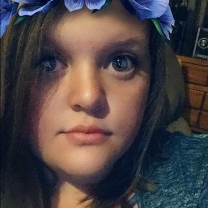 Meet your Posher, Adrienne