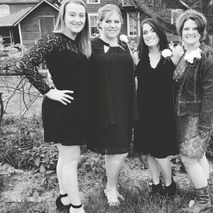 Meet your Posher, Crystal