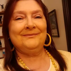 Meet your Posher, Elaine