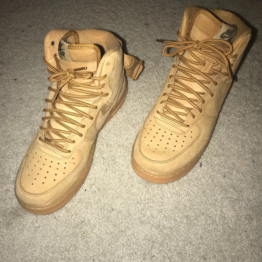 Nike Air Force 1 High, size 6 (youth)